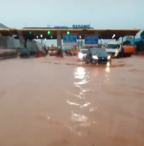Wow.. Tol Sadang Banjir, Mungkin Ini Sebabnya