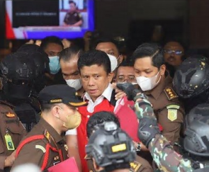 Bareskrim Serahkan Ferdy Sambo ke Kejagung RI