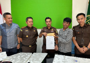 Pemdes Gunung Megang Serahkan Uang Pengganti Perkara Korupsi