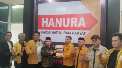 Hidayat Resmi Daftar  Bacabup ke Partai Hanura