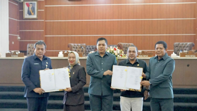 DPRD Purwakarta dan Pj. Bupati Rapat Persetujuan Bersama Penetapan APBD 2025 Sampai Tengah Malam