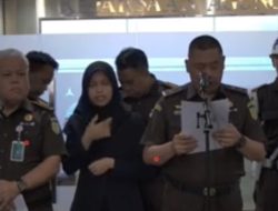 Tim Jaksa Penyidik Kejagung Geledah Kediaman Riza Chalid