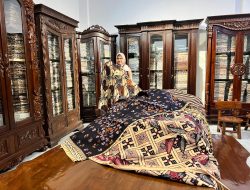 Setia Pada Lilin, Bukan Printing: Dimas Batik Jadi Penjaga Terakhir Batik Tulis Tasikmalaya