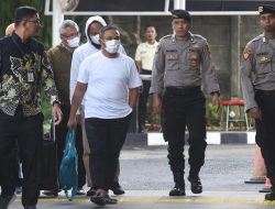 Usai Terjaring OTT, KPK Pulangkan Sekdis PUPR Propinsi Riau