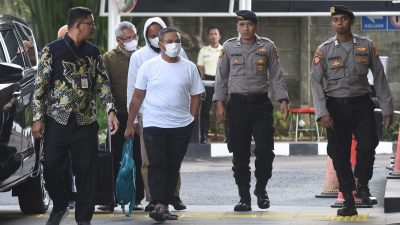 Usai Terjaring OTT, KPK Pulangkan Sekdis PUPR Propinsi Riau