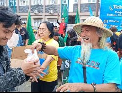Pesan Toleransi dari Cirebon Timur, Lintas Agama Bersatu di Aksi Berbagi Takjil