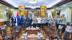 Kapolri Terima Audiensi Direktur FBI, Perkuat Kerja Sama Penanggulangan Kejahatan Transnasional